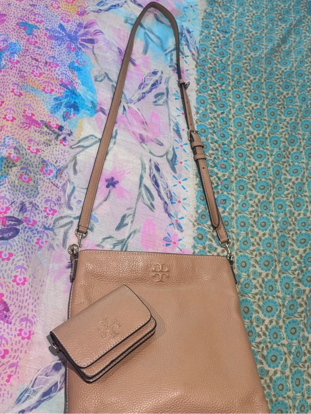 Tory Burch Tan Pebbled Leather Crossbody Set